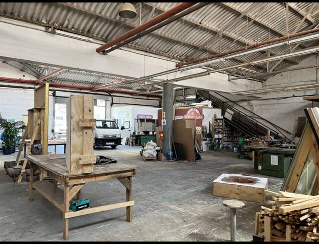 INDUSTRIAL PROPERTY TO RENT IN PAARDEN EILAND